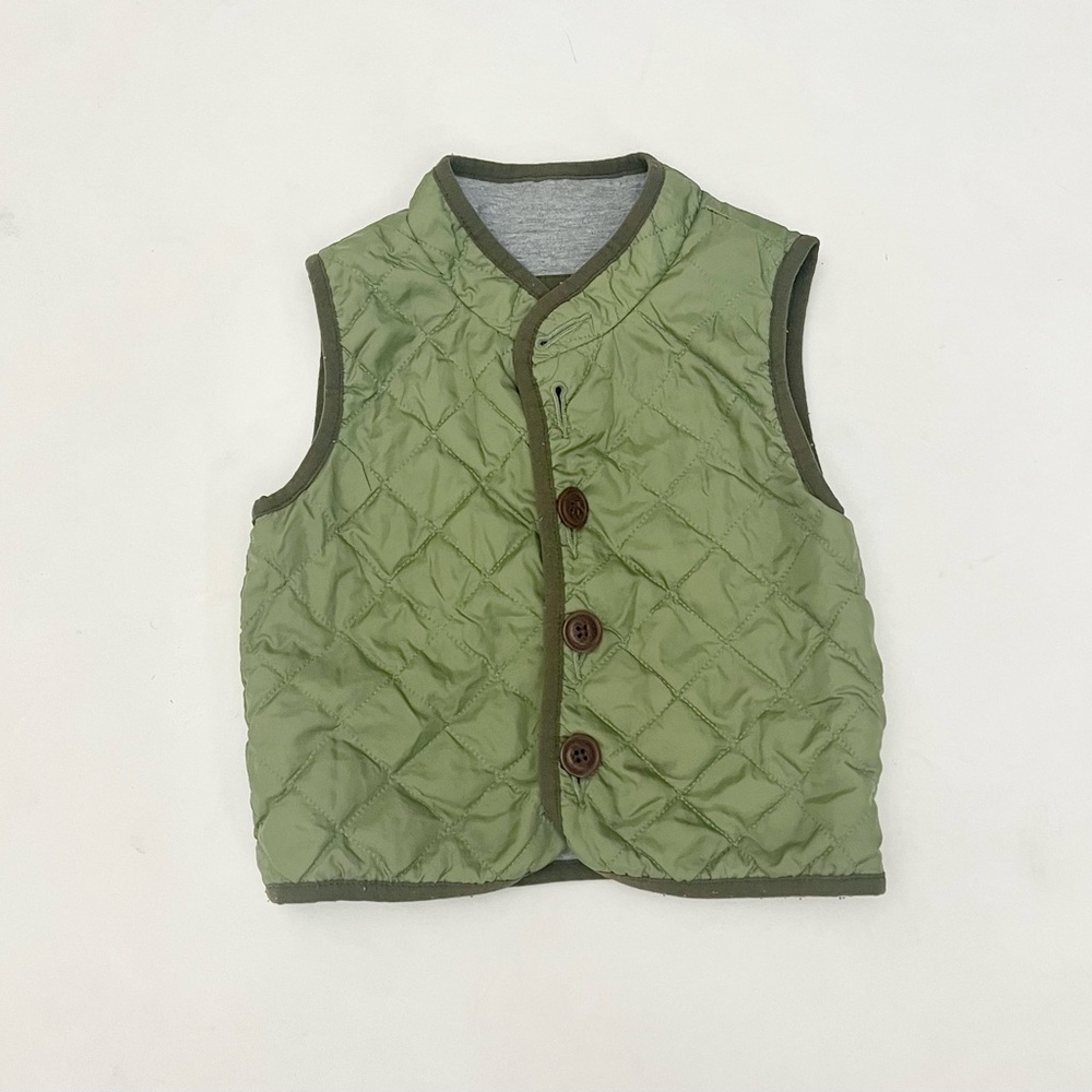 Gap baby green lightweight quilted vest size 18-24 months